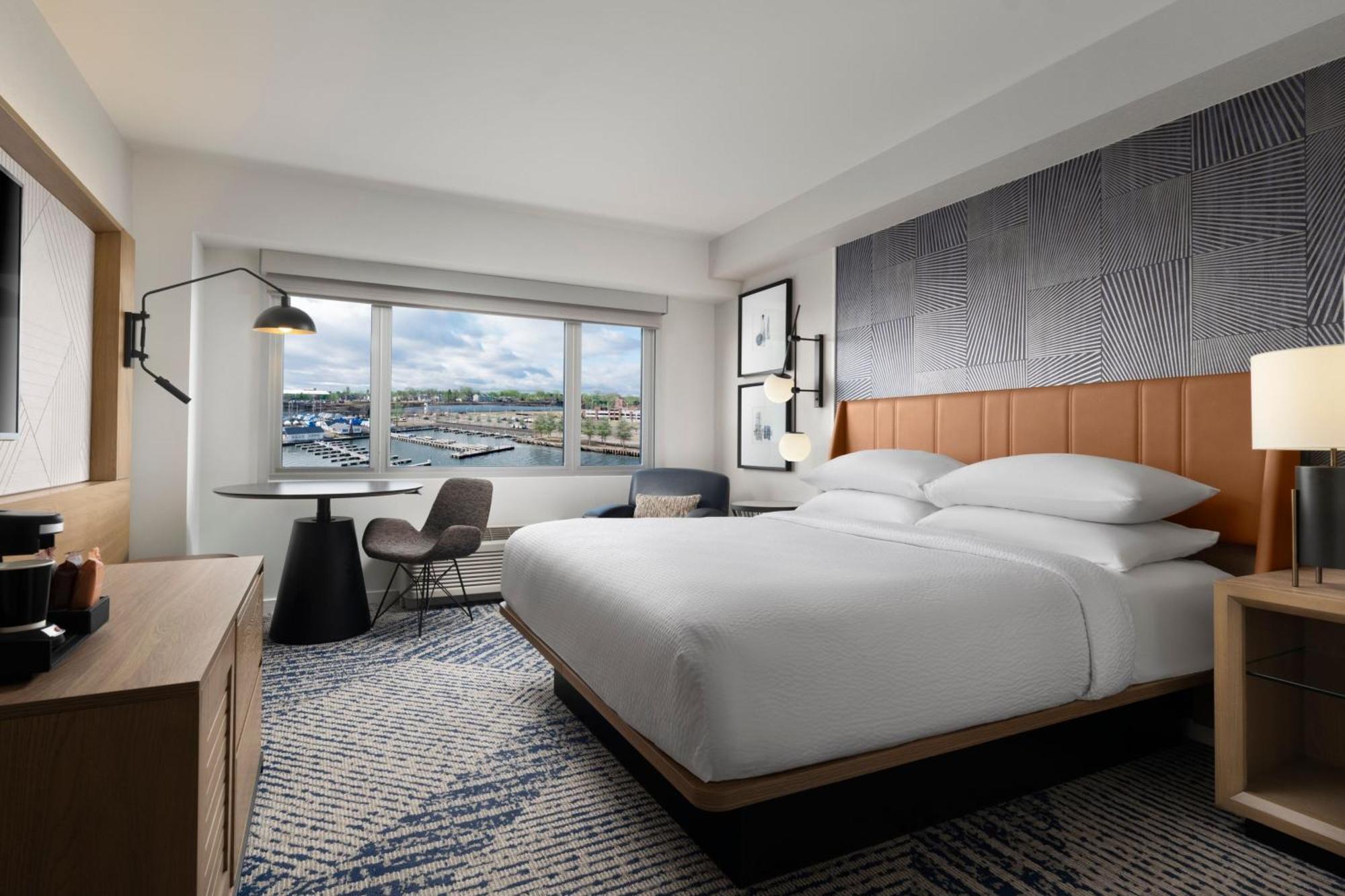 King Room with Marina View and Adapted Tub - Mobility and Hearing Accessible